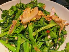 -大头虾越式风味餐厅(光明广场店)