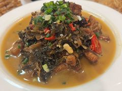 酸菜凤爪-湘肠香火锅店(团结湖店)