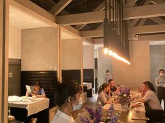 店内布置-闻见中国海南菜(K11店)