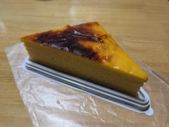 咸蛋岩烧蛋糕-华荣西饼(列东店)