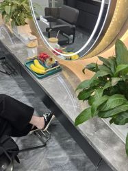 点击看大图 -七分屋LA·烫发·染发·剪发