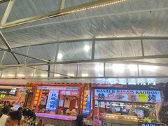 -刘姐啤酒鱼民族演艺餐厅(西街总店)