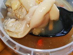 黄豆炖猪脚-尚一汤·粤菜海鲜(环球港店)