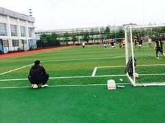 -健龙森俱乐部·游泳·健身·羽毛球综合体育馆