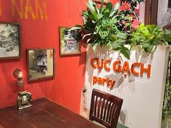 -Cuc Gach Quan Restaurant