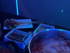 -唯爱KTV聚会餐厅(仙林东城汇店)