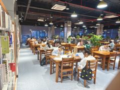 -上海市虹口区图书馆(曲阳分馆)