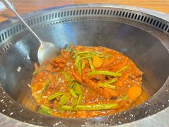 -山河屯铁锅炖·非遗东北菜(南山店)