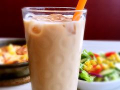 尊赏丝滑奶茶-必胜客(WOW贺州灵峰店)