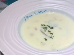 蛤蜊汤-蜜桃花开·中西融合菜E&W(南长街店)