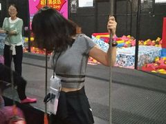 -嘿哟动霸CHUA·新潮玩运动娱乐中心·蹦床滑冰团建乐园