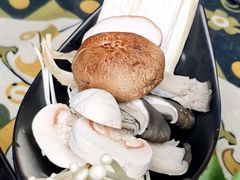 菌菇拼盘-丽江庭院·云南野生菌·海鲜火锅(鼓楼四合院店)