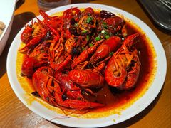 麻辣小龙虾-京B·东篱精酿啤酒音乐餐厅