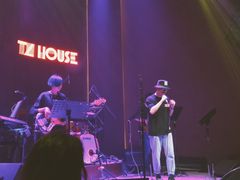 -TZ House音乐现场(来福士中心店)