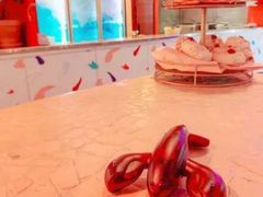 -Pinchy's Lobster & Champagne Bar