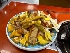 -菌之家·专业纯野生菌火锅·特色炒菌