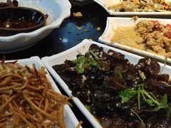 -霄汉牛三鲜湖北砂锅菜(万松园2店)