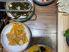 精品小菜-明洞阿姨·韩式酱蟹烤肉·创意料理(三元桥店)