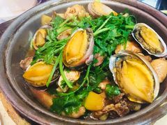 -芳村榕树头叹佬鸡煲(体育西店)