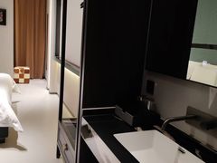 -万泊酒店(长沙五一广场国金中心店)