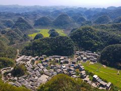 -高荡千年布依古寨旅游景区