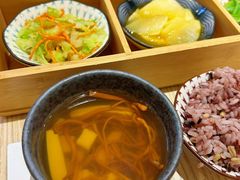 每日例汤-轻蔬不用等·素食(江苏路店)