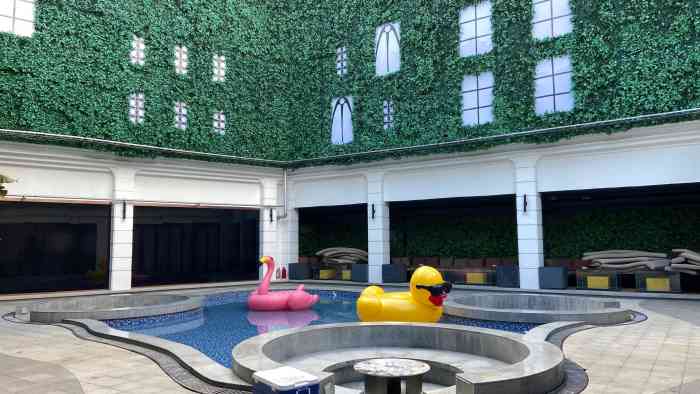 红馆纯k(岭南店)-"第一次过来这边唱k,选了一个158元的团.