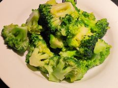 清炒西兰花-河畔春天时尚餐厅