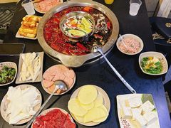 -洞亭火锅(防空洞总店)