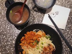 舒爽辣肉凉面-贡梅老面馆·蟹粉面·无锡特色小吃(南长街主推店)