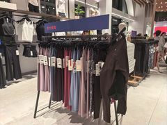 -lululemon(比斯特购物村店)