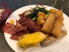 -上海滴水湖皇冠假日酒店