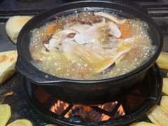 -有一锅·野生菌黑山羊腊排骨火锅(古城北门店)
