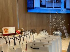 -银座仁志川·生吐司专门店(香港广场店)
