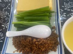 -八两八金·莱芜特色炒鸡(市南漳浦路店)