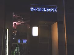 -TASTE ROOM Bar