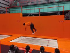 -极限PLAY运动娱乐新世界·团建派对表演休闲馆·室内高空游乐园
