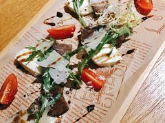 香煎牛舌配酸奶油-味德西餐音乐酒吧 Wade's Bar&Grill
