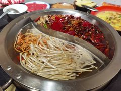 -四小区火锅·巷子里的重庆火锅(花照壁店)
