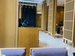 卡座-鱼鲜饭香·招牌汽锅剁椒鱼头王