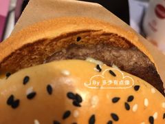 安格斯牛肉汉堡-麦当劳(金沙广场店)