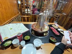 -果松木炭酸菜铜火锅·外婆参鸡汤