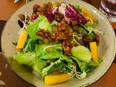 烤菠萝色拉-Golden Lily河内巴黎法越料理餐厅(建国西路店)