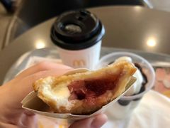 奶冻莓莓双料派-麦当劳(世贸店)