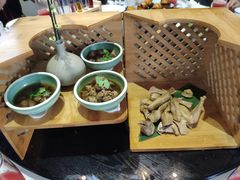 夜宴乳鸽拼-夜宴江景餐厅