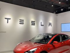 -TESLA 特斯拉(北京颐堤港体验店)