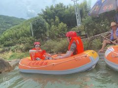 -虎啸峡漂流
