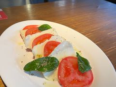 马苏里拉配番茄-FABIO’S费比欧披萨餐厅