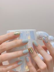 -花岐款式专研健康美甲沙龙