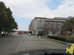 -逝水玩具折扣店